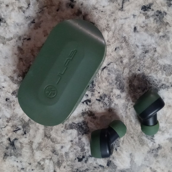 J lab ear buds (GREEN) - Picture 2 of 7